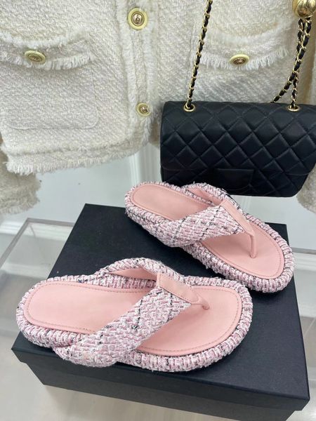 new summer woman letters flip-flops desighner lazy slippers sheepskin rubber fashion leisure slippers size 35-41, Black
new summer woman letters flip-flops desighner lazy slippers sheepskin rubber fashion leisure slippers size 35-41, Black