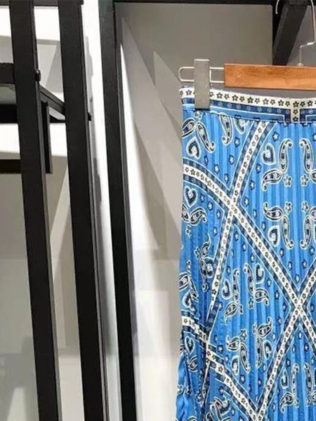 dresses women high waist pleated midi skirt retro print ladies blue long jupes 2022 spring summer new clothes, White;black
dresses women high waist pleated midi skirt retro print ladies blue long jupes 2022 spring summer new clothes, White;black