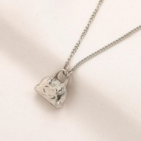 luxury brand designer pendants necklaces never fading gold silver plated stainless steel colorful letter choker pendant necklace chain jewel
luxury brand designer pendants necklaces never fading gold silver plated stainless steel colorful letter choker pendant necklace chain jewel