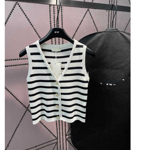 23ss womens tanks camis vest camis womens designer clothing tank black and white striped knitted cardigan vest womens clothes a1
23ss womens tanks camis vest camis womens designer clothing tank black and white striped knitted cardigan vest womens clothes a1