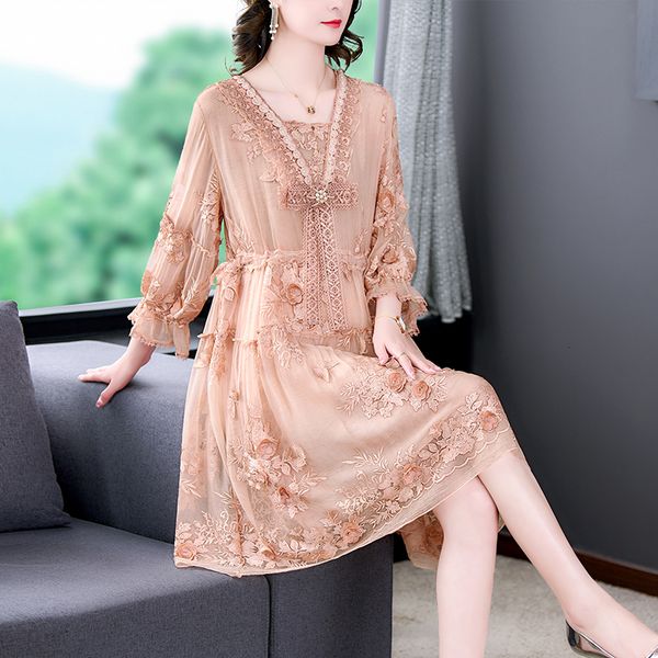 casual dresses silk embroidery dress 2023 spring and summer medium length threequarter sleeve apricot vneck aline skirt 230426, Black;gray
casual dresses silk embroidery dress 2023 spring and summer medium length threequarter sleeve apricot vneck aline skirt 230426, Black;gray