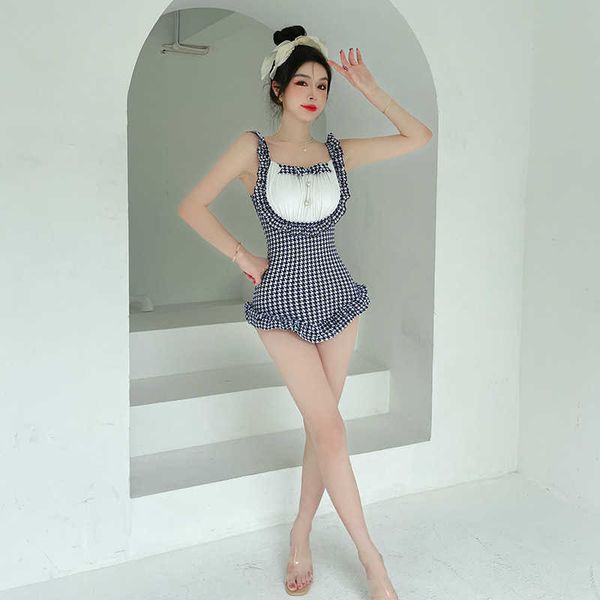 one piece new swimwear maid shows slim weight covers the belly spring vacation swimwear women's thousand bird plaque open back swimwear
one piece new swimwear maid shows slim weight covers the belly spring vacation swimwear women's thousand bird plaque open back swimwear