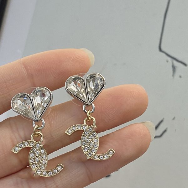 designer c earring luxury stud earing letter ccity fashion brand women jewelry metal crystal pearl gold earrings cjeweler woman gift orecchi, Golden;silver
designer c earring luxury stud earing letter ccity fashion brand women jewelry metal crystal pearl gold earrings cjeweler woman gift orecchi, Golden;silver