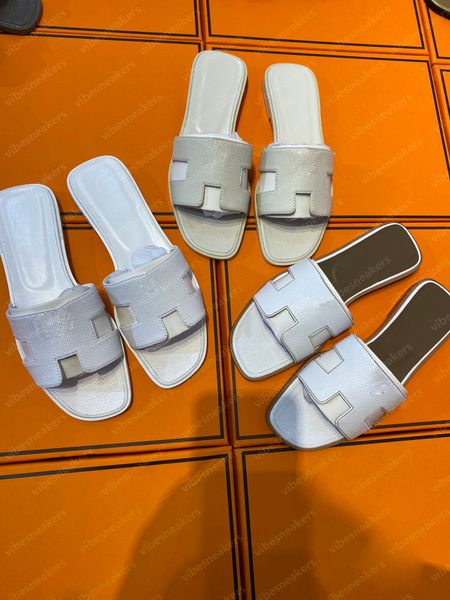 beach slippers classic flat heel summer lazy designer fashion cartoon big head flops leather lady slides women shoes l bath ladies sandals l, Black
beach slippers classic flat heel summer lazy designer fashion cartoon big head flops leather lady slides women shoes l bath ladies sandals l, Black