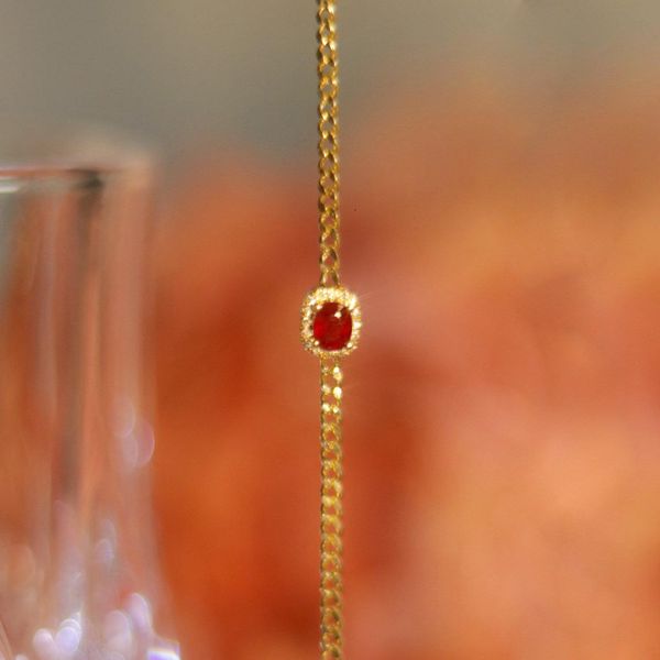 chain gelang batu permata merah segi bertatahkan perak untuk wanita gelang bandul klasik retro desain minimalis hadiah perhiasan pertunangan, Black
chain gelang batu permata merah segi bertatahkan perak untuk wanita gelang bandul klasik retro desain minimalis hadiah perhiasan pertunangan, Black