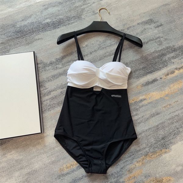 luxury designer classic bikini c swimwear women swimsuits hollow out fashion summer vacation beach style wind conjoined body
luxury designer classic bikini c swimwear women swimsuits hollow out fashion summer vacation beach style wind conjoined body