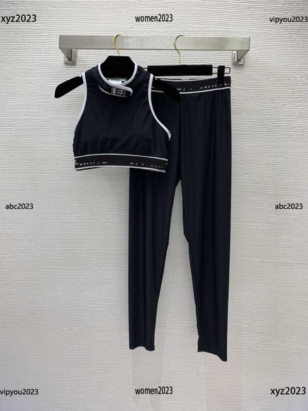 tracksuits women sportswear lady casual outfit yoga suit and exercise set 2pcs sleeveless vest and high stretch pants new arrivals, Gray
tracksuits women sportswear lady casual outfit yoga suit and exercise set 2pcs sleeveless vest and high stretch pants new arrivals, Gray