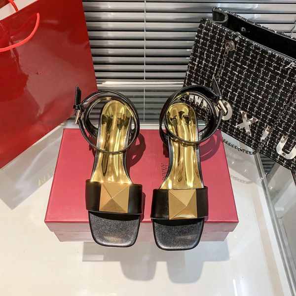 women's sandals 2023 summer new fashion back hollow thick heel metal buckle versatile square head high heels bright leather rivet simpl, Black
women's sandals 2023 summer new fashion back hollow thick heel metal buckle versatile square head high heels bright leather rivet simpl, Black