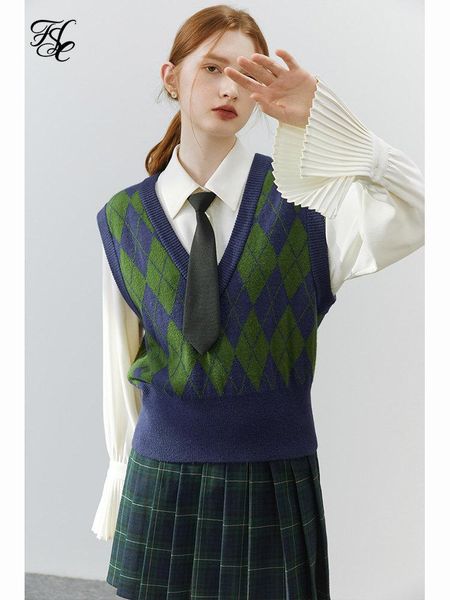 vests fsle winter new argyle plaid vneck knitted vests office lady casual retro wool vest women straight pullover outwear, Black;white
vests fsle winter new argyle plaid vneck knitted vests office lady casual retro wool vest women straight pullover outwear, Black;white