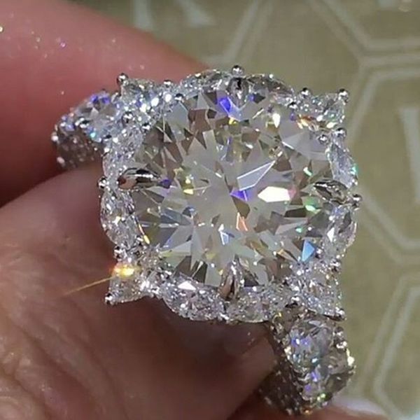 wedding rings fdlk 2 buah set pengantin cincin elegan untuk wanita perhiasan mode pertunangan pernikahan dengan zirkon kubik mengkilap penuh, Slivery;golden
wedding rings fdlk 2 buah set pengantin cincin elegan untuk wanita perhiasan mode pertunangan pernikahan dengan zirkon kubik mengkilap penuh, Slivery;golden