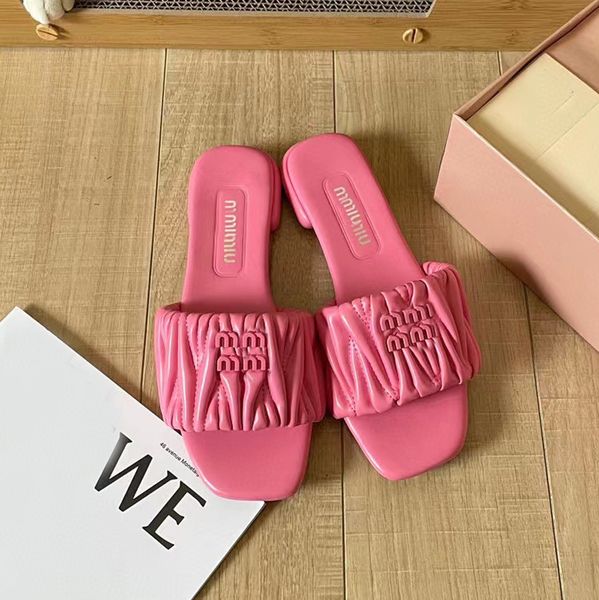 2023 miu slippers women flat sandals matelasse slide shoes mm fashion designer banquet summer leather sandals multicolor flat heel mule1, Black
2023 miu slippers women flat sandals matelasse slide shoes mm fashion designer banquet summer leather sandals multicolor flat heel mule1, Black