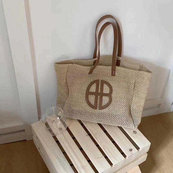 grass woven women's bag versatile woven bag summer 2023 new tidal beach shopping bag fashion handheld tote bag
grass woven women's bag versatile woven bag summer 2023 new tidal beach shopping bag fashion handheld tote bag