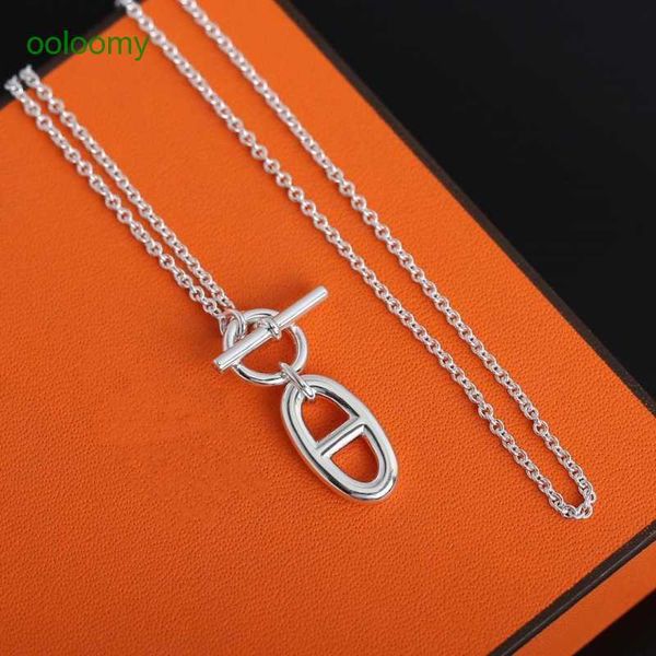 hemres designer necklace pig nose necklace ins light luxury clawbone s25 titanium steel coin classic lock head bag ot buckle neck solid jf8n, Black
hemres designer necklace pig nose necklace ins light luxury clawbone s25 titanium steel coin classic lock head bag ot buckle neck solid jf8n, Black