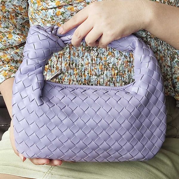 shoulder bags 2023 new portable women s bag hand woven bag designer handbag cloud tote 230426
shoulder bags 2023 new portable women s bag hand woven bag designer handbag cloud tote 230426