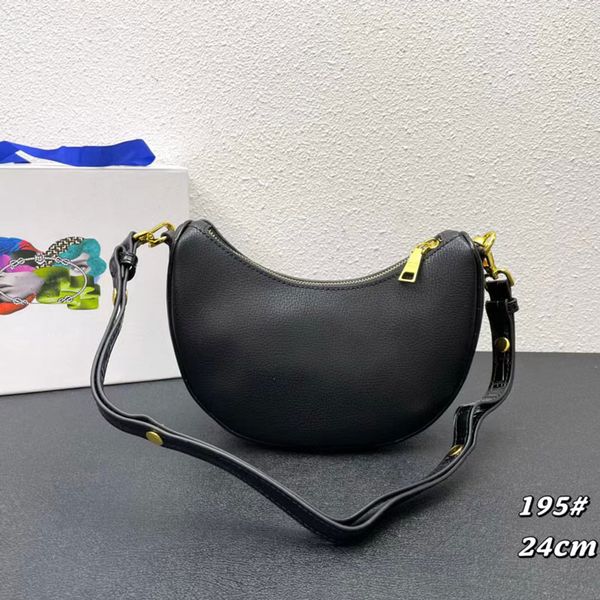 2023 htgh quality luxury genuine leather axillary bag metallic crossbody luxury designer brand fashion shoulder bags handbags women letter p
2023 htgh quality luxury genuine leather axillary bag metallic crossbody luxury designer brand fashion shoulder bags handbags women letter p