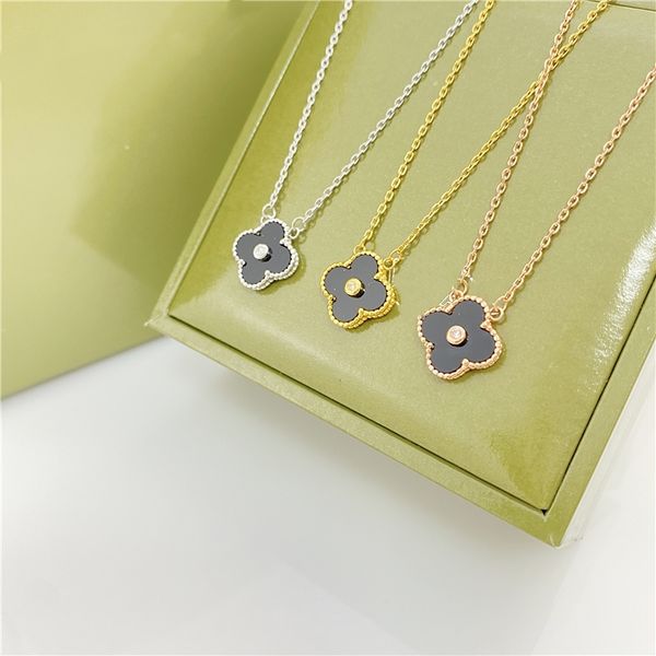 Classic Womens Luxury Designer Necklace Fashion Flowers Four-leaf Clover Pendant 18K Gold Necklaces Valentine's Mother's Day Engagement Jewelry-Gift
Classic Womens Luxury Designer Necklace Fashion Flowers Four-leaf Clover Pendant 18K Gold Necklaces Valentine's Mother's Day Engagement Jewelry-Gift