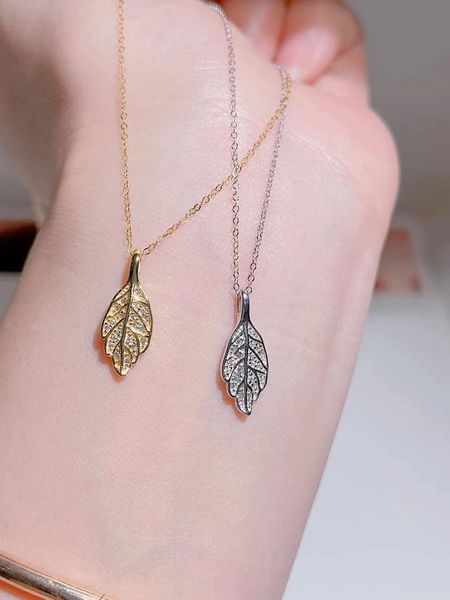 sterling silver jinzhi yuleaf necklace female leaves overnight riches clavicle chain temperament light luxury silver chain
sterling silver jinzhi yuleaf necklace female leaves overnight riches clavicle chain temperament light luxury silver chain