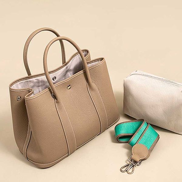 garden party designer totes bag 2023 new fashion leather bag women's bag large capacity bucket bag one shoulder portable tote bridal ba
garden party designer totes bag 2023 new fashion leather bag women's bag large capacity bucket bag one shoulder portable tote bridal ba