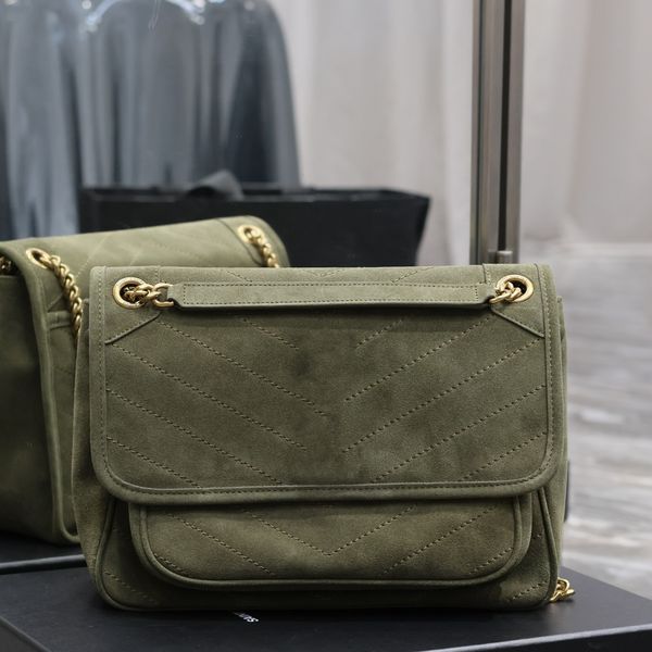 10A High Quality Fashion Woman Designer Bag The latest nubuck leather series Real Leather Cowhide Handbag Messenger Crossbody Chain Shoulder Bag Tote Lady, Army green
10A High Quality Fashion Woman Designer Bag The latest nubuck leather series Real Leather Cowhide Handbag Messenger Crossbody Chain Shoulder Bag Tote Lady, Army green