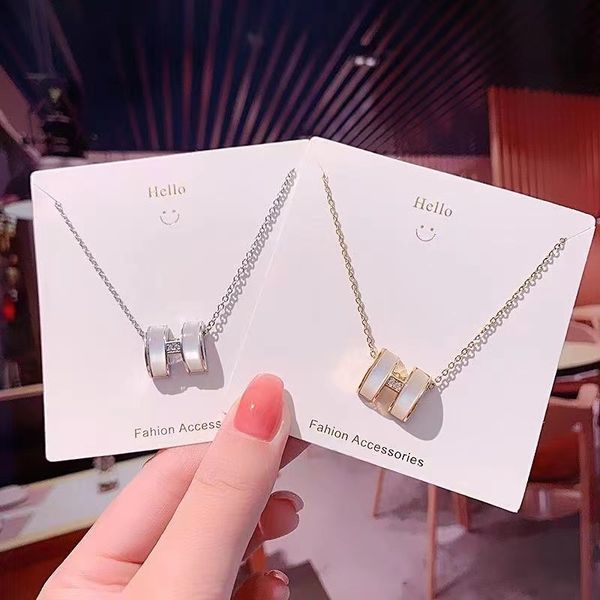 2023 designer classic luxury h pendant necklaces women 18k gold letter necklace luxury design jewelry colorfast hypoallergenic, Silver
2023 designer classic luxury h pendant necklaces women 18k gold letter necklace luxury design jewelry colorfast hypoallergenic, Silver