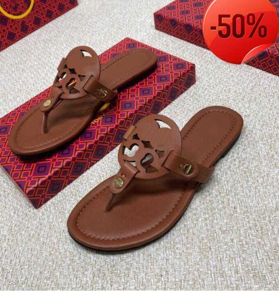 sandals luxury desinger women shoes slipper summer leather women's sandal casual slides outdoor female flip flops6a, Black
sandals luxury desinger women shoes slipper summer leather women's sandal casual slides outdoor female flip flops6a, Black
