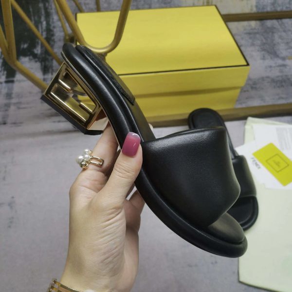 2023 summer new broadband sandals in sheepskin fabric with sculpture heel metal f baguette pattern, sizes 35-42 with box, Black
2023 summer new broadband sandals in sheepskin fabric with sculpture heel metal f baguette pattern, sizes 35-42 with box, Black