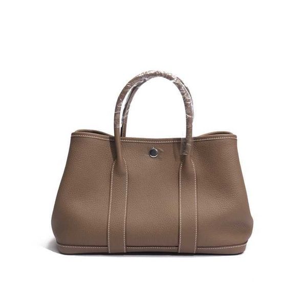garden party designer totes home h pure hand sewn women's bag original togo leather bag 30cm 36cm wax thread manual leather bag
garden party designer totes home h pure hand sewn women's bag original togo leather bag 30cm 36cm wax thread manual leather bag