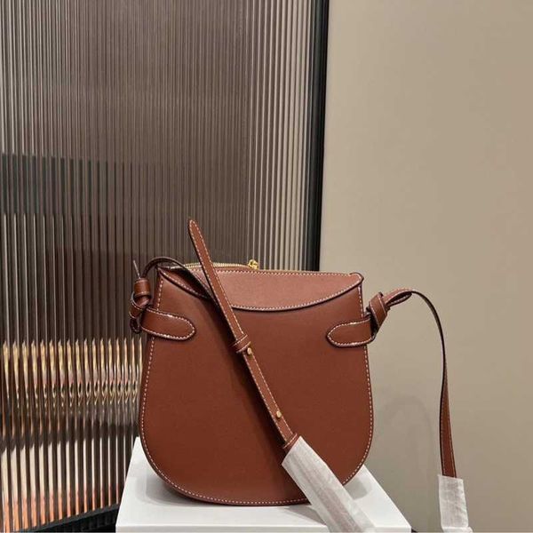 retro korean version saddlebag commuter bag workplace shoulder crossbody bag handbag 0509
retro korean version saddlebag commuter bag workplace shoulder crossbody bag handbag 0509