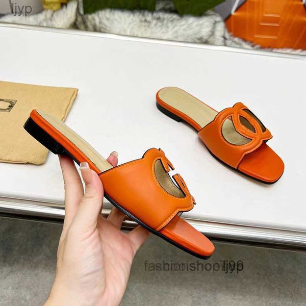 summer ladies slippers brand designer sandals flat heel fashion versatile leather casual comfort flip flop size 35-44, Black
summer ladies slippers brand designer sandals flat heel fashion versatile leather casual comfort flip flop size 35-44, Black