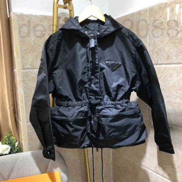men's jackets designer new large pocket hooded jacket women fashion brand a waist coat waterproof fabric triangle trend sports ezra, Black;brown
men's jackets designer new large pocket hooded jacket women fashion brand a waist coat waterproof fabric triangle trend sports ezra, Black;brown