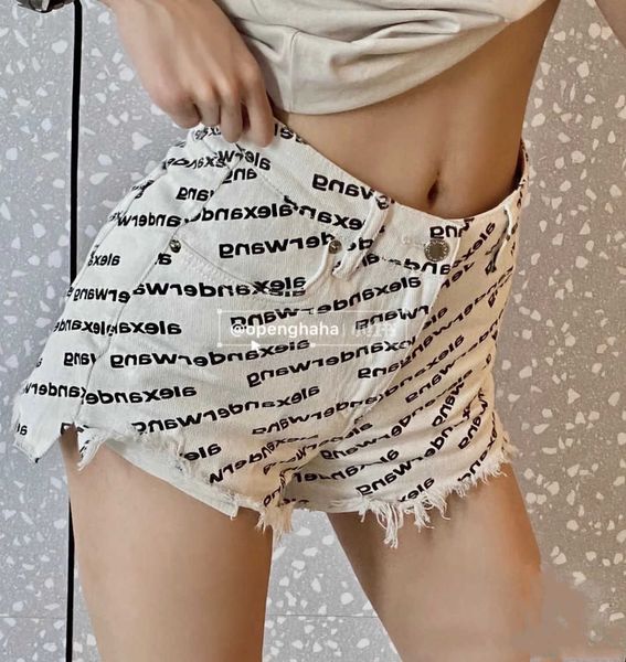 designer brand aw king over printed denim shorts women's summer wang 23 new blue black grey pants womenww
designer brand aw king over printed denim shorts women's summer wang 23 new blue black grey pants womenww