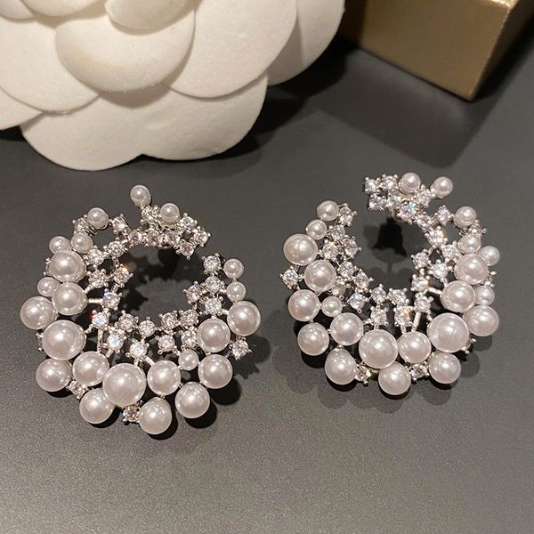 ear cuff bilincolor anting anting cluster mutiara putih fashion untuk wanita 230427, Silver
ear cuff bilincolor anting anting cluster mutiara putih fashion untuk wanita 230427, Silver