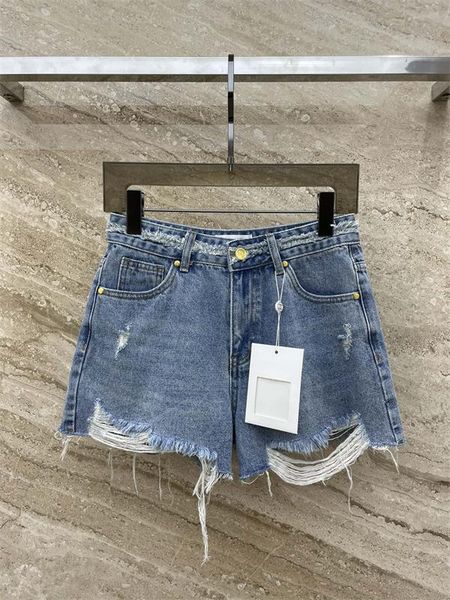 chan 2023 summer new denim shorts brand women's jeans hole denim shorts pants casual ootd fashion designers cccc logo denim shorts birt, Black;white
chan 2023 summer new denim shorts brand women's jeans hole denim shorts pants casual ootd fashion designers cccc logo denim shorts birt, Black;white