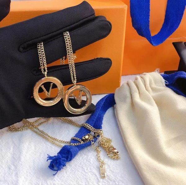 Necklace Jewelry Necklace Brand Circle Letter for Womens Fashion Brands Jewellery Pendants Necklaces Valentine's Day Birthday Gift Accessories
Necklace Jewelry Necklace Brand Circle Letter for Womens Fashion Brands Jewellery Pendants Necklaces Valentine's Day Birthday Gift Accessories