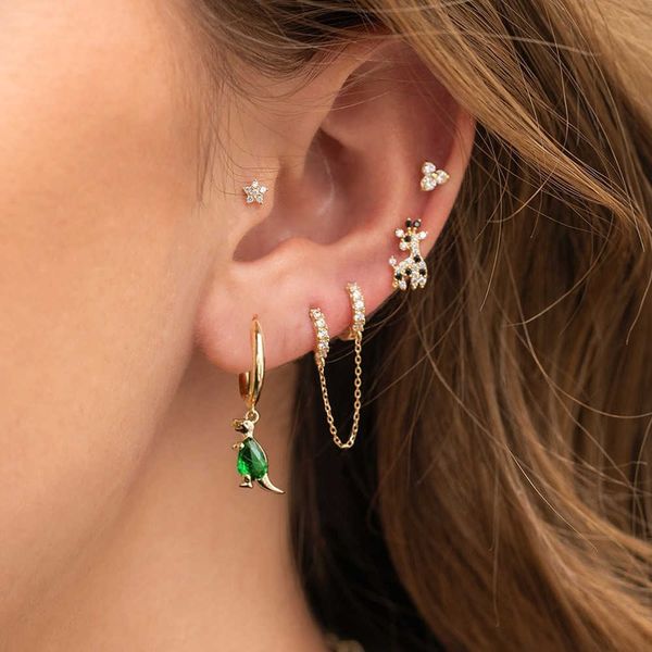 charm 1 buah anting-anting hoop kecil zirkonia kubik hijau baja tahan karat untuk wanita rantai liontin anting-anting tindik tulang rawan pe, Golden
charm 1 buah anting-anting hoop kecil zirkonia kubik hijau baja tahan karat untuk wanita rantai liontin anting-anting tindik tulang rawan pe, Golden