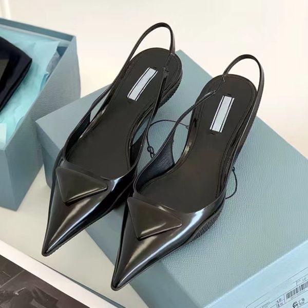 sandals ujung lancip merek fashion hak seksi wanita mewah sepatu pesta tinggi terkenal tren desain asli glossy 230428, Black
sandals ujung lancip merek fashion hak seksi wanita mewah sepatu pesta tinggi terkenal tren desain asli glossy 230428, Black