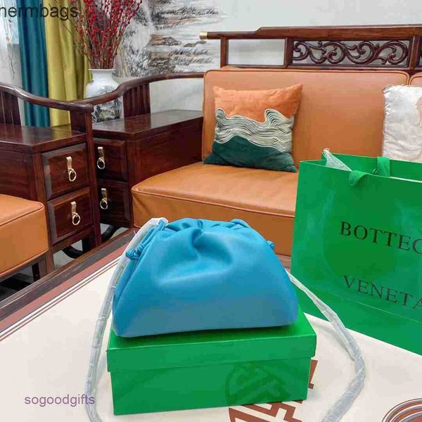 italy bag bags winter fashion messenger designer single cloud bottegas shoulder small handbag venetas 4tig bm47 with logo 0stg
italy bag bags winter fashion messenger designer single cloud bottegas shoulder small handbag venetas 4tig bm47 with logo 0stg
