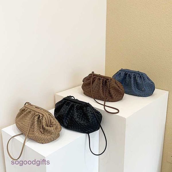 bottegas bag mini jodie venetas soft leather woven net red cloud bag fan yangqi women's spring and summer new tide dumpling one shoulde
bottegas bag mini jodie venetas soft leather woven net red cloud bag fan yangqi women's spring and summer new tide dumpling one shoulde
