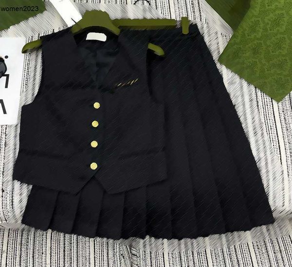 Brand Ladies Sportswear Designer Clothing Women Fashion Pocket Chain Decorative Vest High Waist Folding Skirt Nov27, #1
Brand Ladies Sportswear Designer Clothing Women Fashion Pocket Chain Decorative Vest High Waist Folding Skirt Nov27, #1