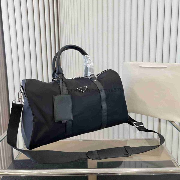 designer bags mens fashion duffel bags luxury luggage gentleman commerce travel bags nylon handbags large capacity holdall carry on luggages
designer bags mens fashion duffel bags luxury luggage gentleman commerce travel bags nylon handbags large capacity holdall carry on luggages
