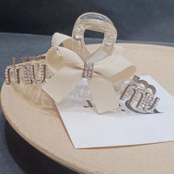 miu new style hairpin super flash letter rhinestone hairpin temperament one line clip grip clip bang clip edge clip, Slivery;golden
miu new style hairpin super flash letter rhinestone hairpin temperament one line clip grip clip bang clip edge clip, Slivery;golden