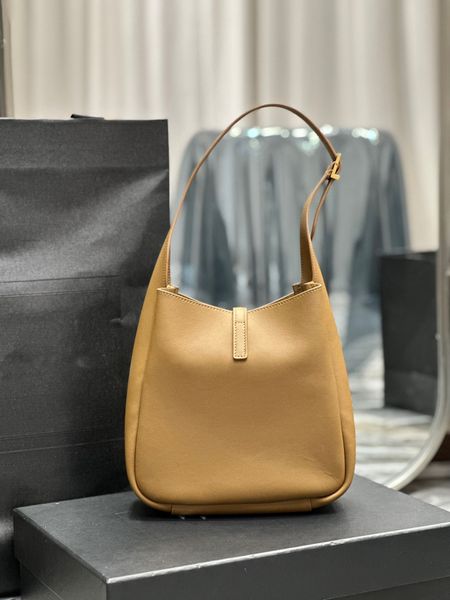 designer fashion leather handbag bag for women middle axillary bag of poplar leather tote bags
designer fashion leather handbag bag for women middle axillary bag of poplar leather tote bags