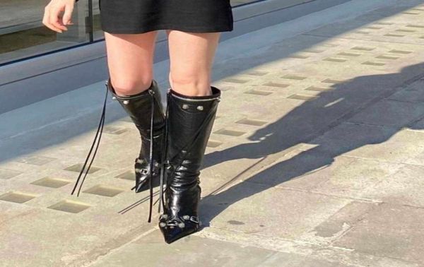 boots 2022 cagole lambskin leather kneehigh boots stud buckle embellished side zip shoes pointed toe stiletto heel tall luxury de5093065, Black
boots 2022 cagole lambskin leather kneehigh boots stud buckle embellished side zip shoes pointed toe stiletto heel tall luxury de5093065, Black