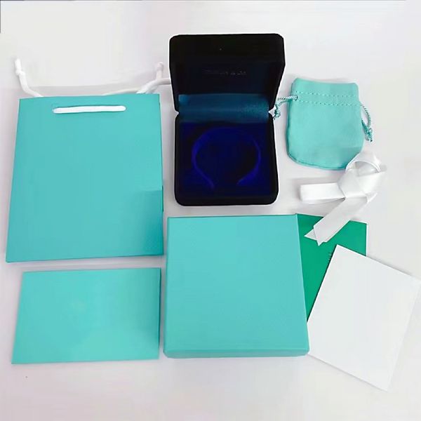 luxury jewelry packaging boxes, luxury bracelets, necklaces, earrings, rings, original box factories, wholesale and retail, Black;white
luxury jewelry packaging boxes, luxury bracelets, necklaces, earrings, rings, original box factories, wholesale and retail, Black;white