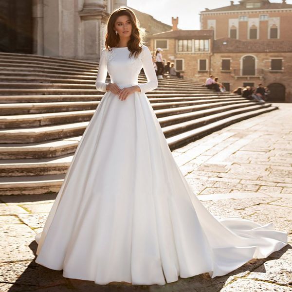 new noble long-sleeved satin elegant bride simple round neck large backless small train soft yarn slim party wedding dress, White
new noble long-sleeved satin elegant bride simple round neck large backless small train soft yarn slim party wedding dress, White