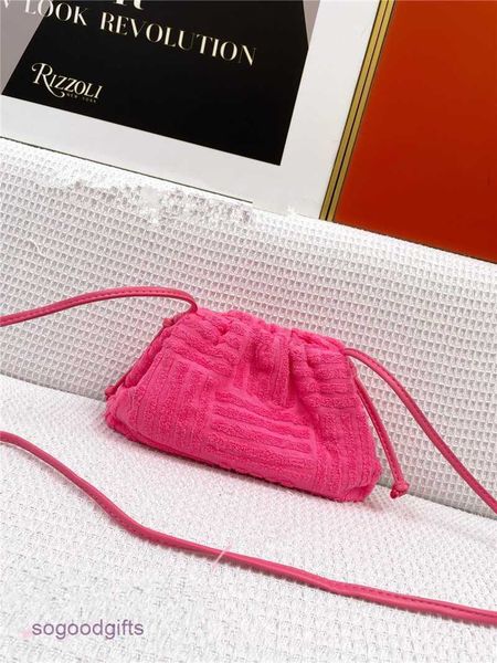 mini bottegas bag jodie venetas 2023 star cloud cow leather woven handbag one shoulder large capacity portable crossbody women's with l
mini bottegas bag jodie venetas 2023 star cloud cow leather woven handbag one shoulder large capacity portable crossbody women's with l