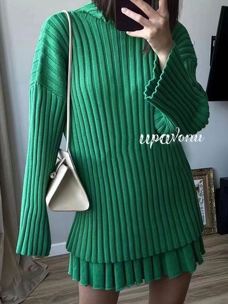 dress women pit skirt suit 2022 new stand collar long sleeve loose pullover knit sweater high waist pleated mini skirt two piece set, White
dress women pit skirt suit 2022 new stand collar long sleeve loose pullover knit sweater high waist pleated mini skirt two piece set, White
