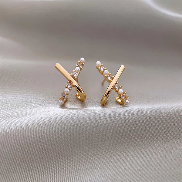 charm 2022 baru korea indah berbentuk salib kristal anting mutiara untuk wanita tidak teratur berbentuk u warna emas anting mode perhiasan a, Golden
charm 2022 baru korea indah berbentuk salib kristal anting mutiara untuk wanita tidak teratur berbentuk u warna emas anting mode perhiasan a, Golden
