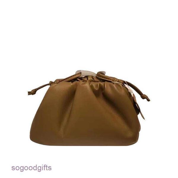 bottegas bag point venetas 2023 yangqi yunduo golden dumpling large capacity woven style temperament one shoulder crossbody leather women�
bottegas bag point venetas 2023 yangqi yunduo golden dumpling large capacity woven style temperament one shoulder crossbody leather women�