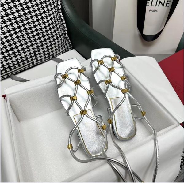 latest luxury designer vt brand shoes roman sandals women's shoes repair shoes imported genuine leather shoes factory shoes women', Black
latest luxury designer vt brand shoes roman sandals women's shoes repair shoes imported genuine leather shoes factory shoes women', Black